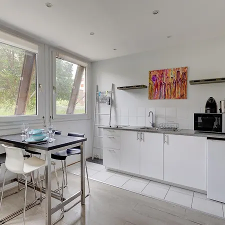 235 Home Madrid Concept Апартаменты *